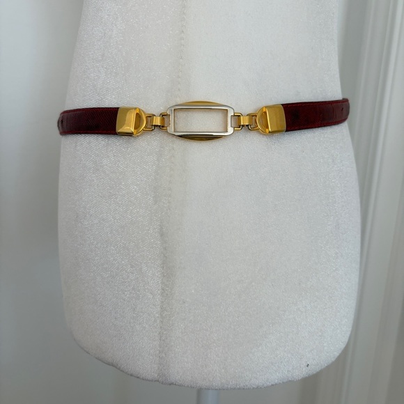 Vintage Red Leather Belt Gold Hardware Made in Spain Size 75/30 *I16 main image 4